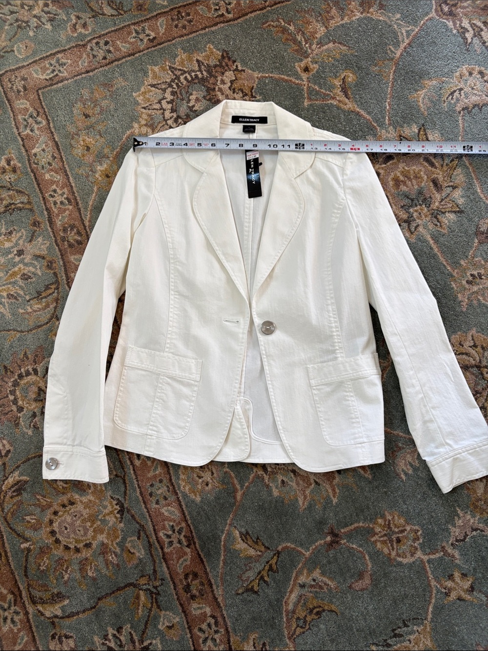 NWT Ellen Tracy white jacket/blazer. Size 8 - Picture 2 of 14